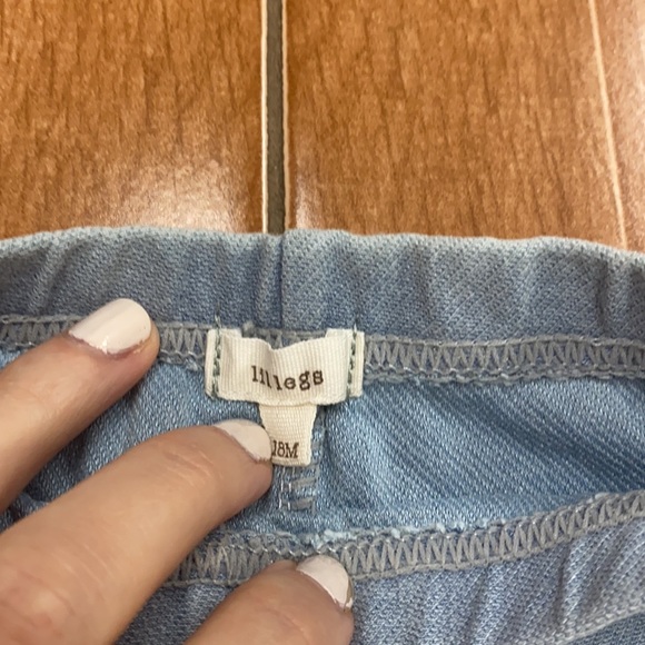 Lil Leggs chambray biker shorts. Size 18 months - Picture 2 of 3